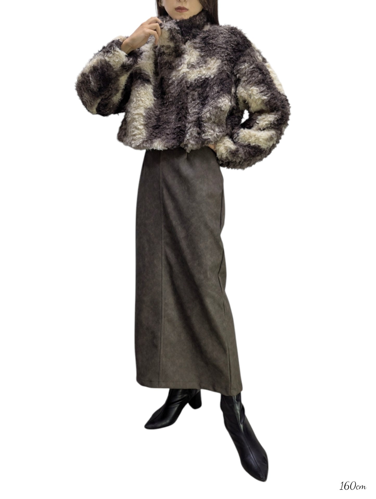 Nuanced Pattern Faux Fur Short Blouson